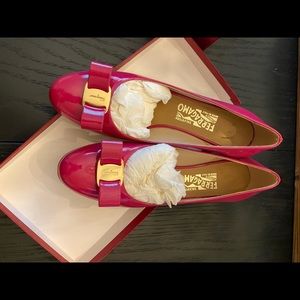 Ferragamo VARA hot pink hollow heels sz 8.5 new